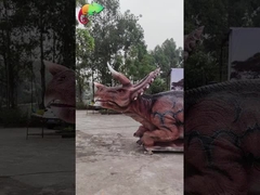 Animatronik Triceratops Modeli Tema Parkı Dekorasyonu İçin