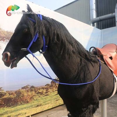 Tüm Vücut Hareketi ve Gerçekçi Kürküyle Canlı Animatronik At: Savanna Temalı Interaktif Attraksiyon