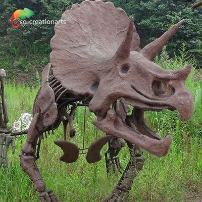 Yol Dekorasyonu Dinozor Triceratops İskeleti